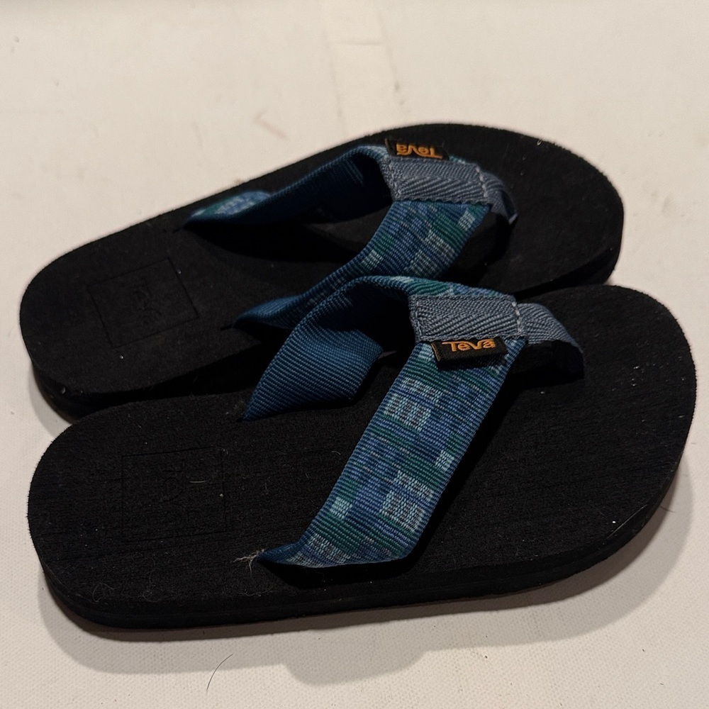 Teva Multicolor Patterned Sandals - Picture 2 of 4